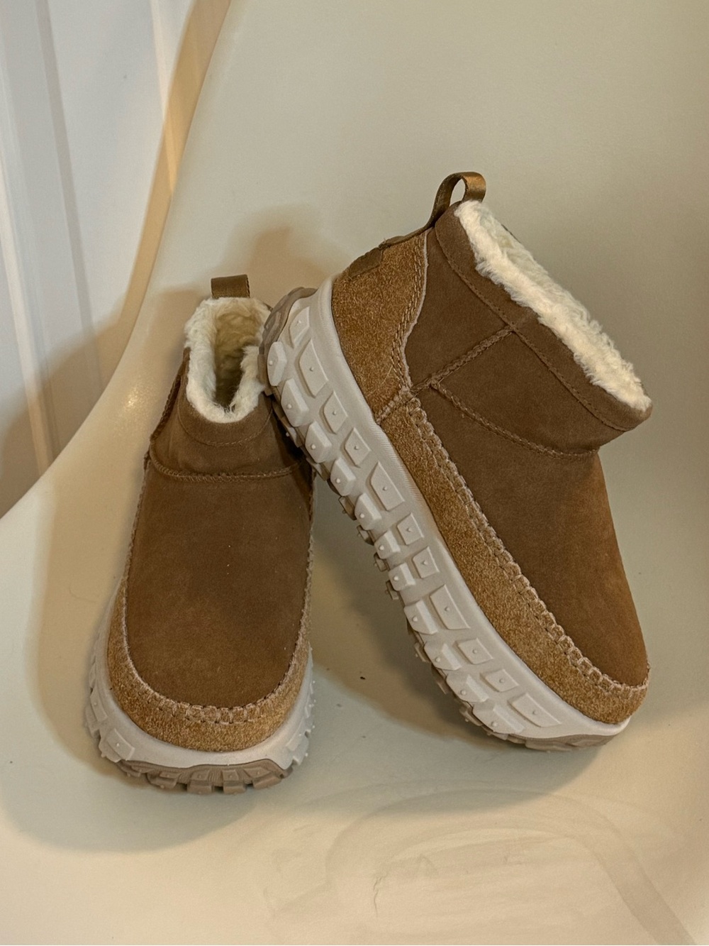 NEW UGG All - Gender Venture Daze Mini Boot  Cozy Ankle Booties in Brown 7